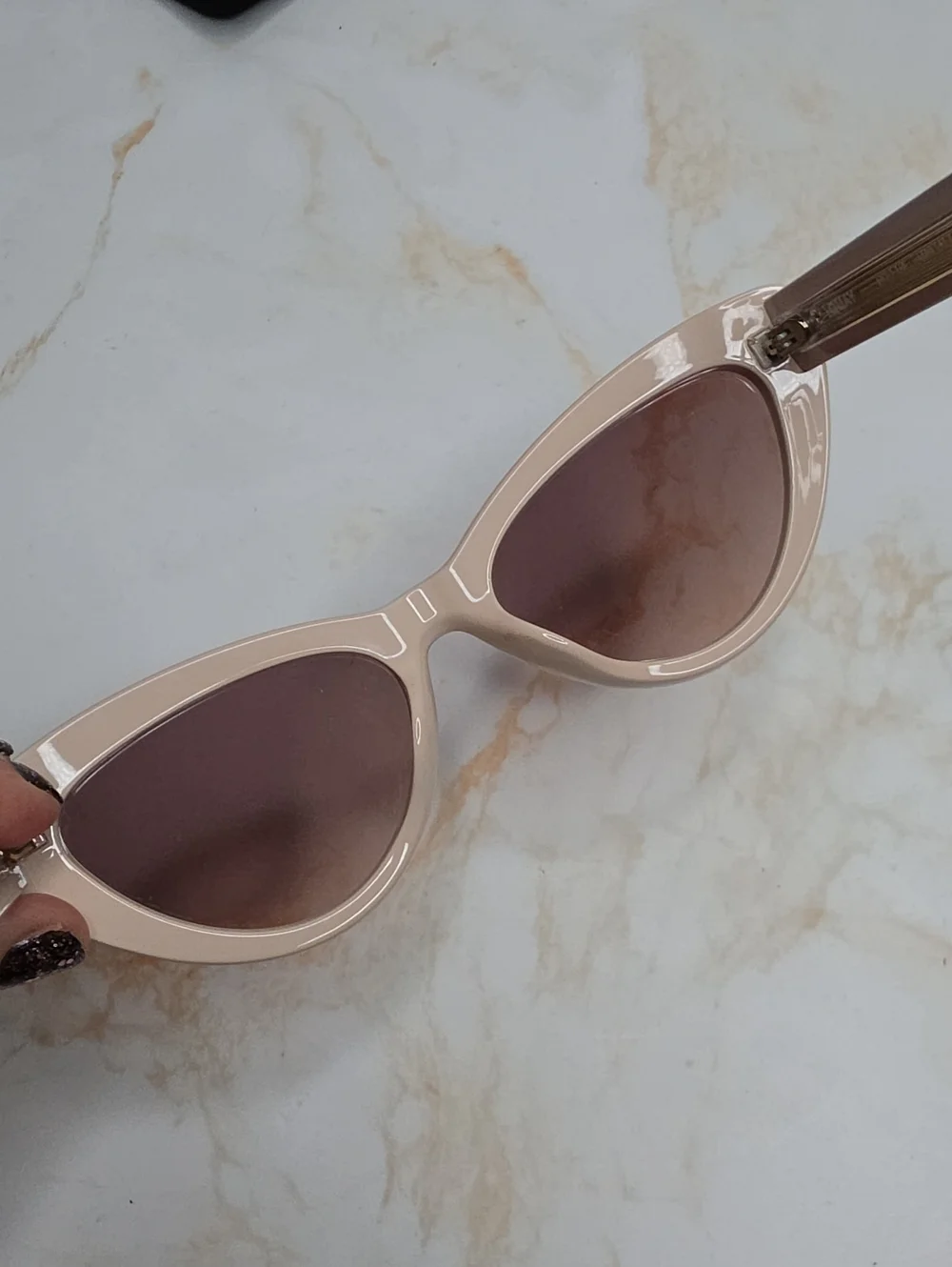 QUAY Tempted Sunglasses - Champagne/Brown Fawn
